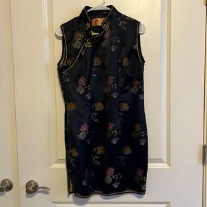 Traditional Chinese Women’s Gown